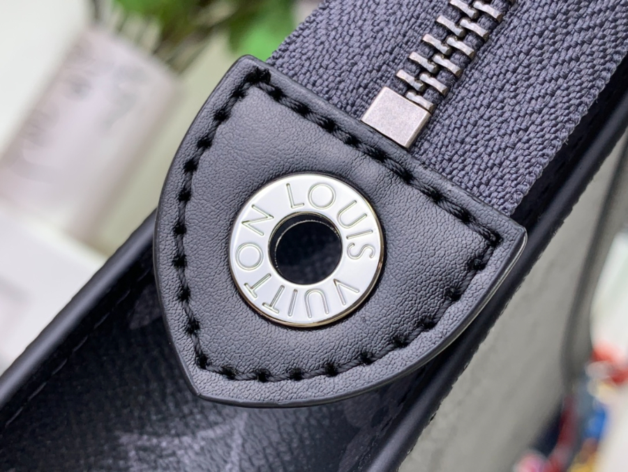 루이비통 포쉐트 보야주 백 M81973 27216cm7.jpg