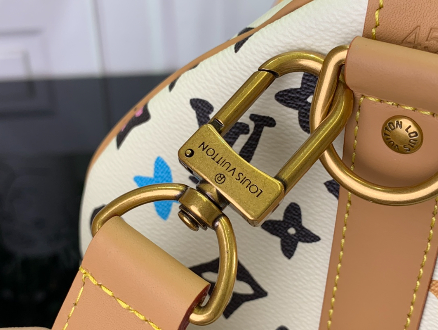 루이비통 키폴 반둘리에 45 바닐라 M25233 45cm9.jpg