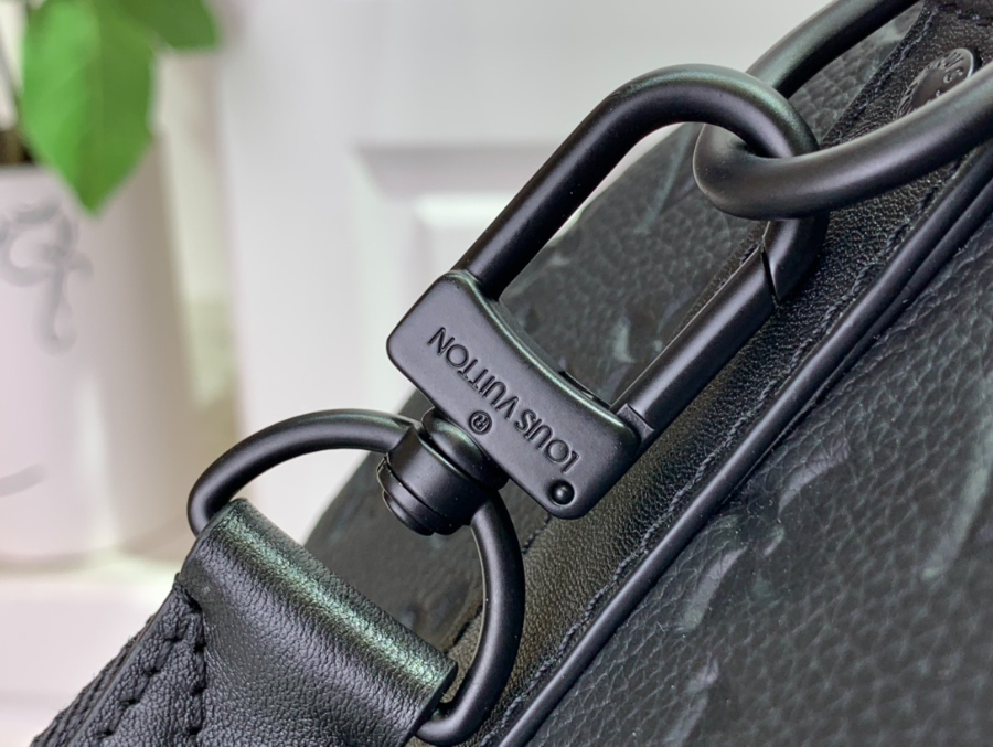 루이비통 키폴 반둘리에 블랙 M22765 35216cm8.jpg