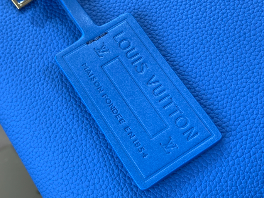 루이비통 테이크오프 파우치 M82270 30225cm 블루8.jpg