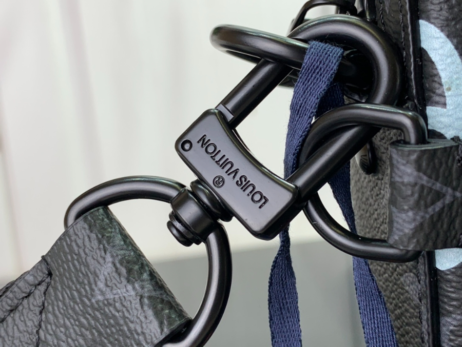 루이비통 토리오 메신저백 M21396 2518.57cm7.jpg