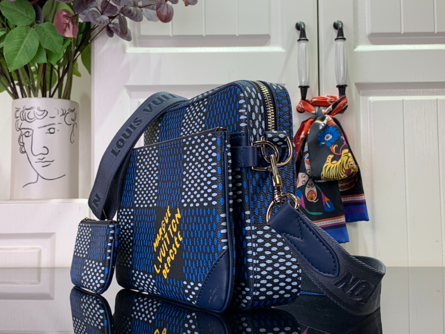 루이비통 트리오 메신저백 M40694 2518.57cm3.jpg