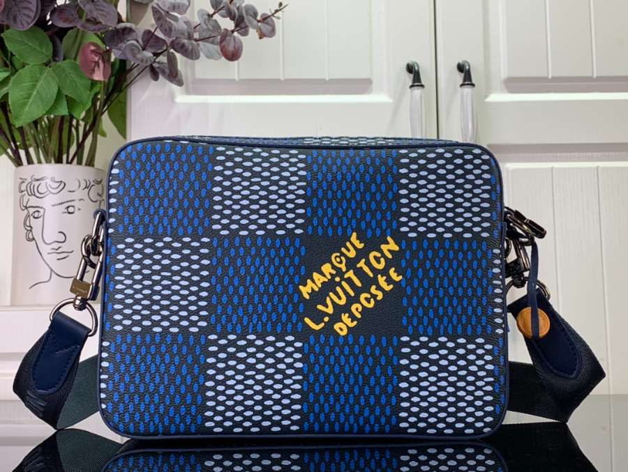 루이비통 트리오 메신저백 M40694 2518.57cm2.jpg