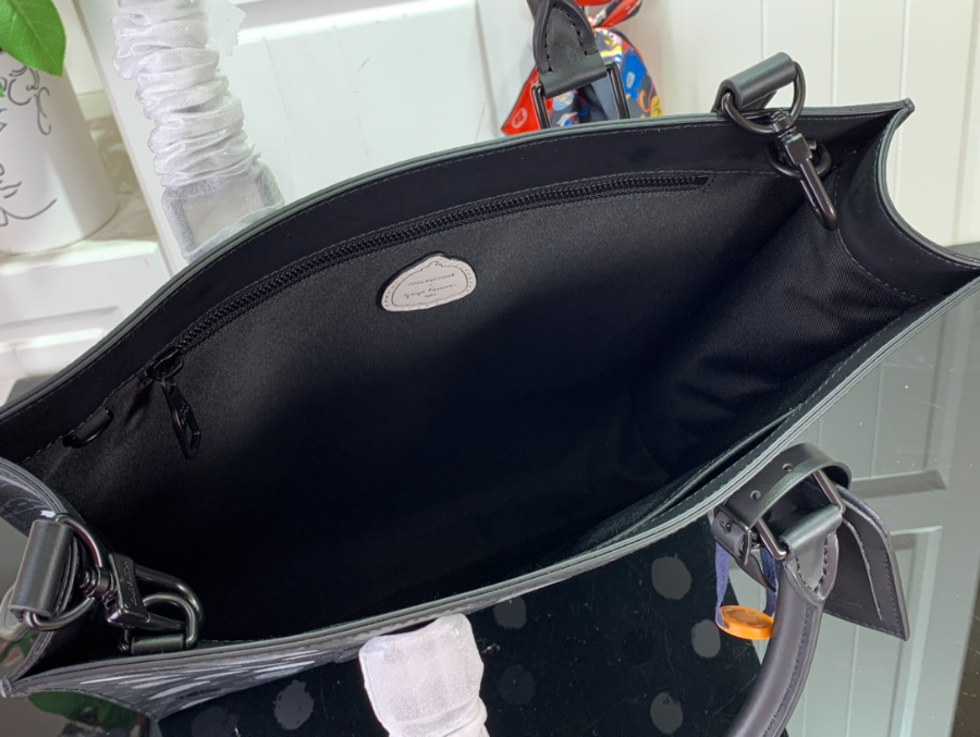 루이비통 x 야요이 쿠사마 삭 플라 블랙 실버 36.5389cm5.jpg