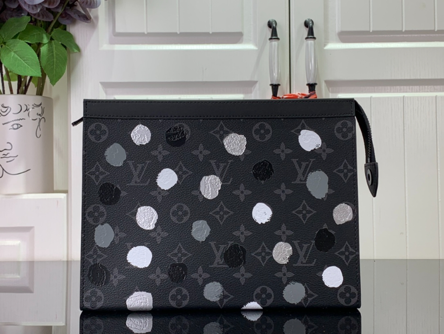 루이비통 x 야요이 쿠사마 포쉐트 보야주 블랙 실버 27216cm1.jpg