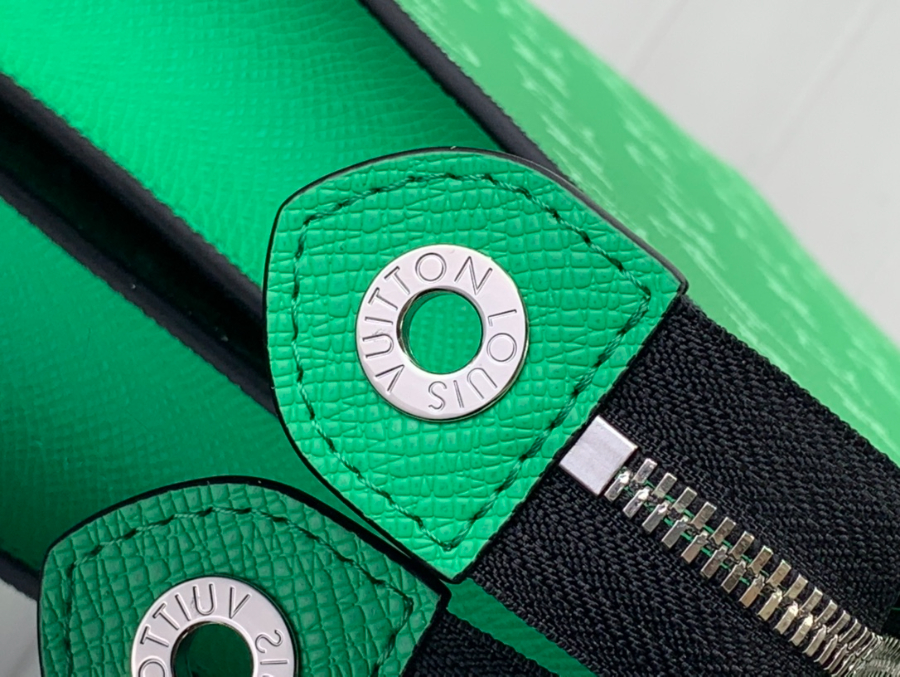 루이비통 포쉐트 보야주 MM M83099 2컬러 27215cm11.jpg