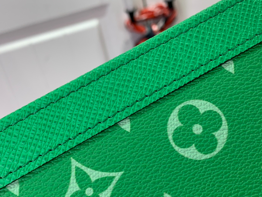 루이비통 포쉐트 보야주 MM M83099 2컬러 27215cm09.jpg