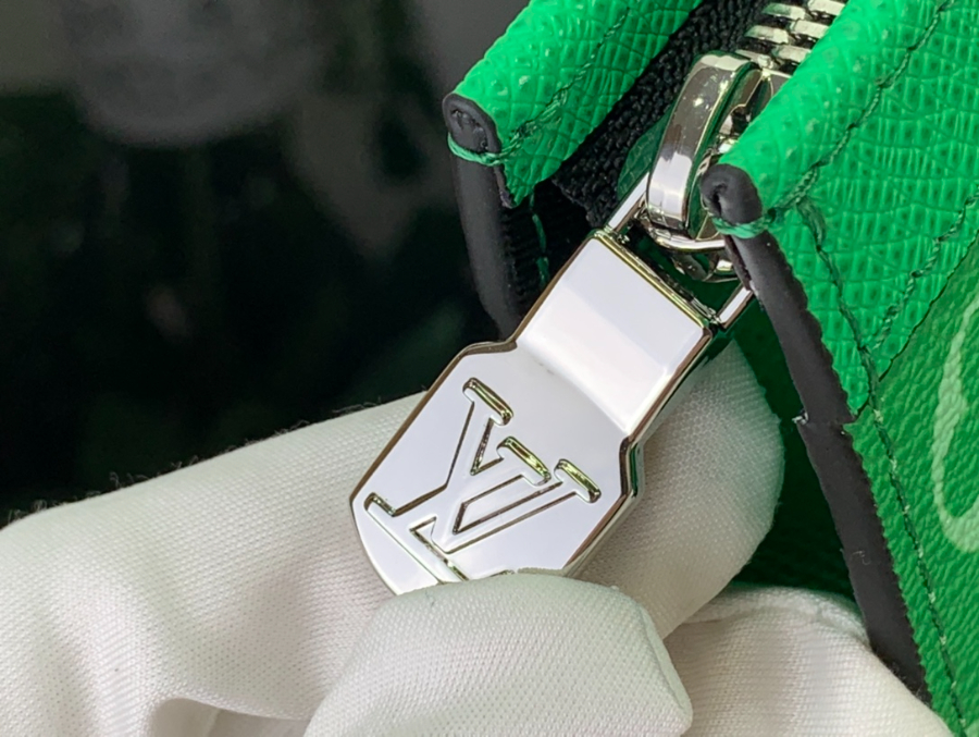 루이비통 포쉐트 보야주 MM M83099 2컬러 27215cm10.jpg