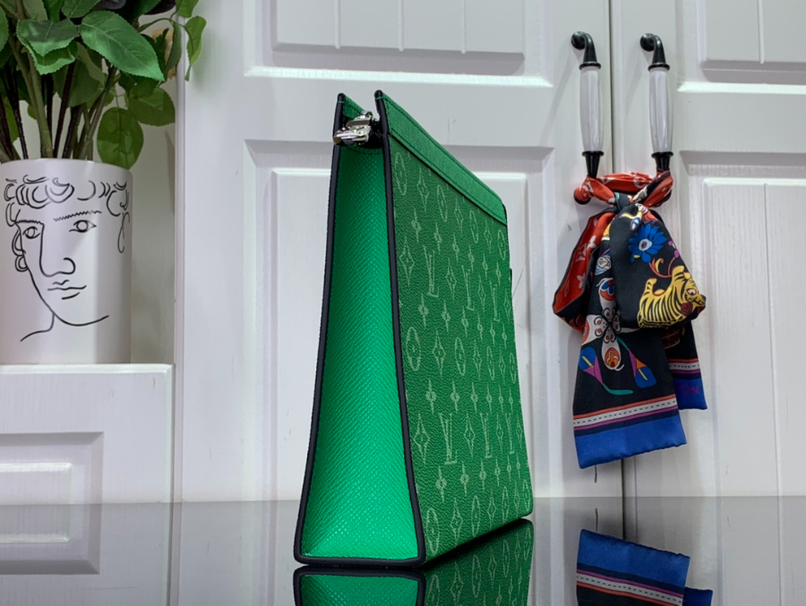 루이비통 포쉐트 보야주 MM M83099 2컬러 27215cm06.jpg