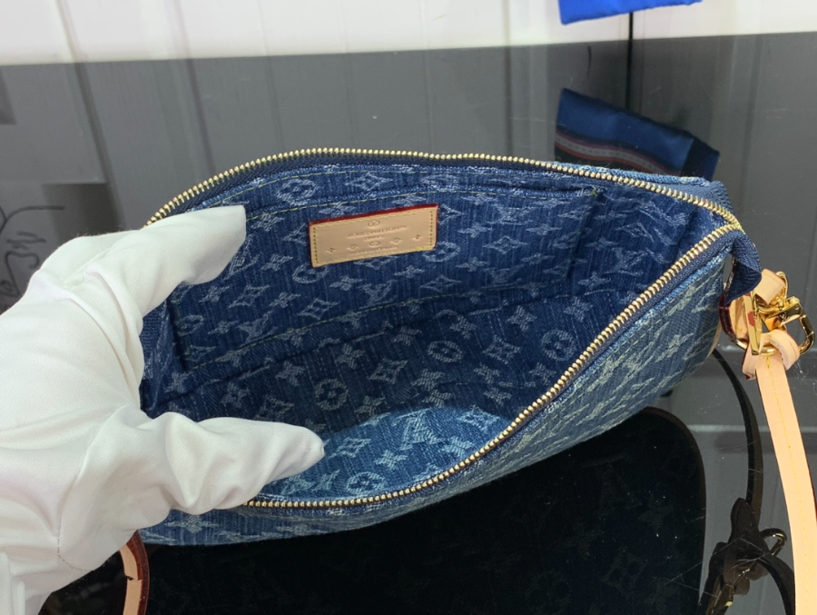 루이비통 포쉐트 악세수아 데님 M40712 22.5412.5cm5.jpg