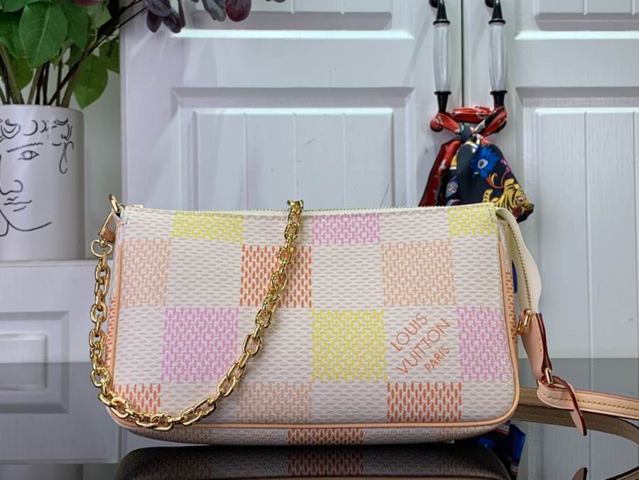 루이비통 포쉐트 악세수아 크로스백 M40642 23.513.54cm 핑크1.jpg