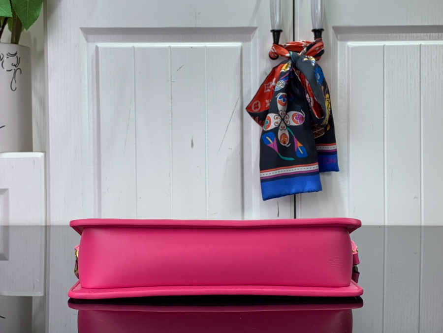 루이비통 렉싱턴 파우치 느와 M82247 21.512.55cm 핫핑크3.jpg