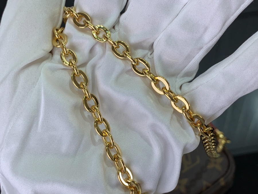 루이비통 미니 포쉐트 악세수아 온 체인 모노그램 M82510 15.510.54cm9.jpg