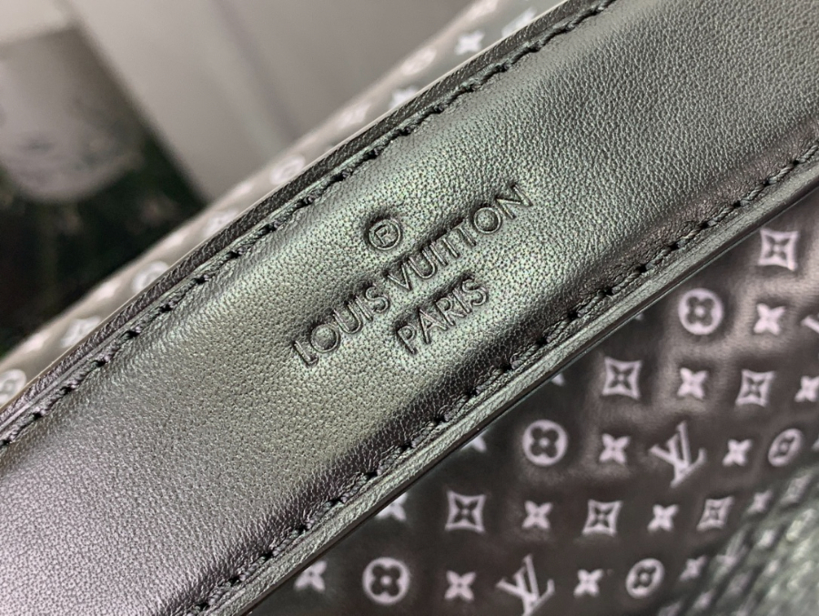 루이비통 사이드 트렁크 M46358 21146cm 블랙8.jpg