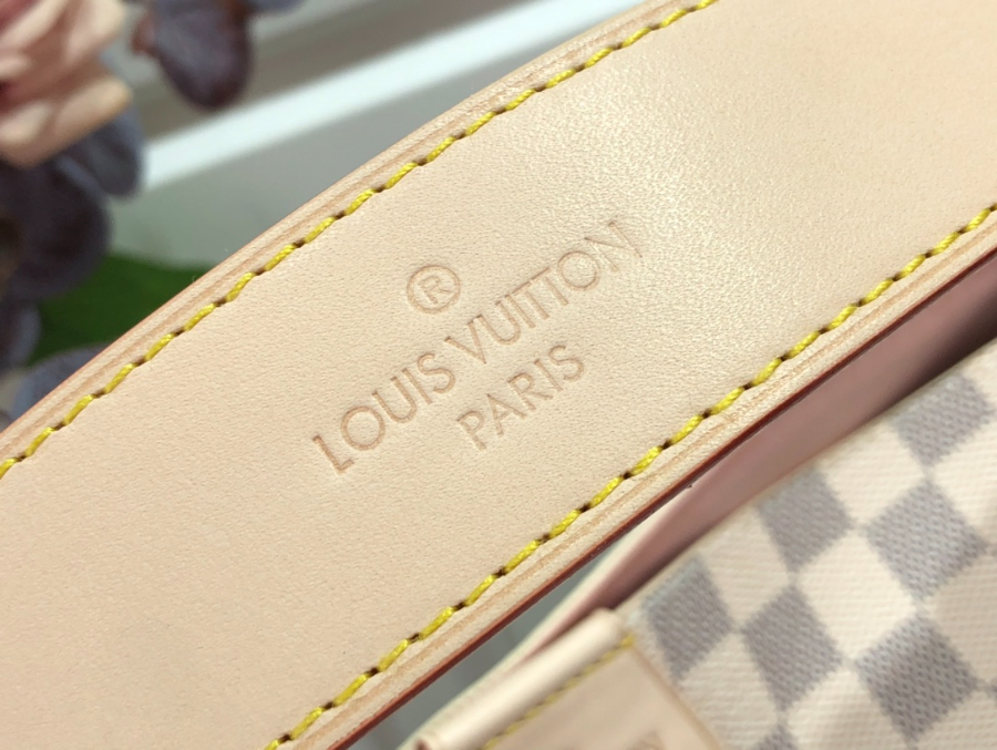 루이비통 화이트 체커보더 숄더백 M42233 2컬러 413514cm07.jpg