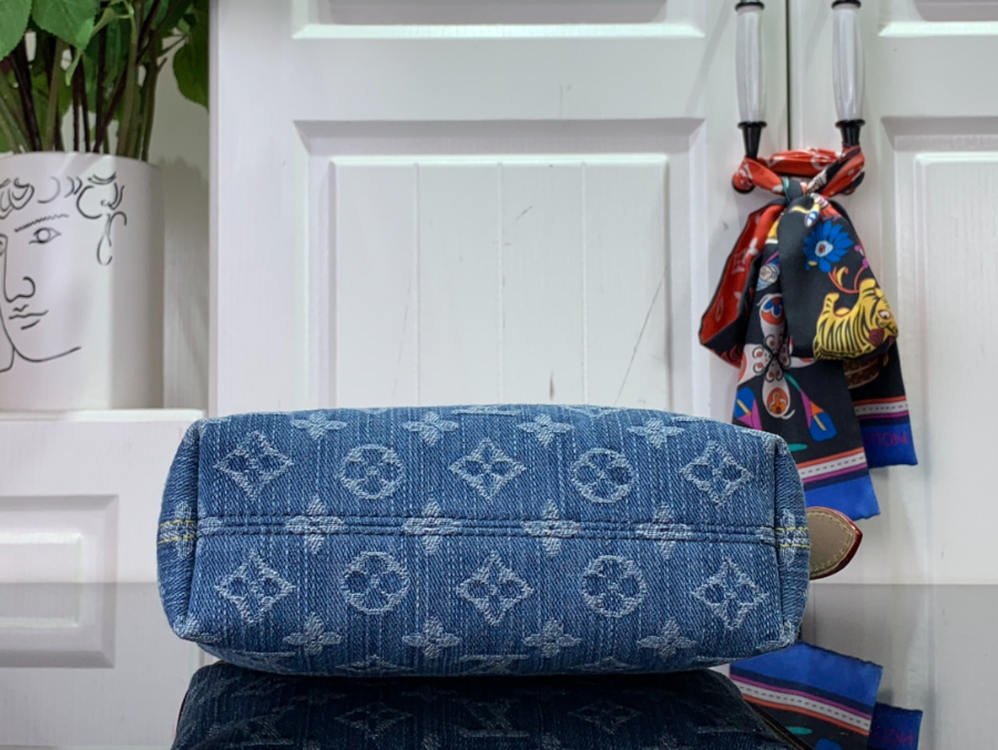 루이비통 힐스 포쉐트 모노그램 데님 블루 M82949 20.5616cm4.jpg