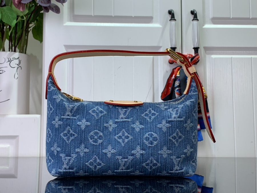 루이비통 힐스 포쉐트 모노그램 데님 블루 M82949 20.5616cm1.jpg