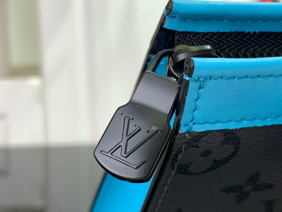 이비통 포쉐트 보야주 파우치 M11466 27216cm 블루7.jpg