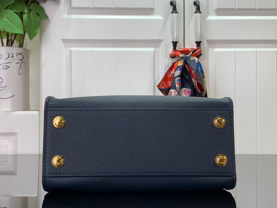 루이비통 온 마이 사이드 M21585 252012cm 블랙4.jpg