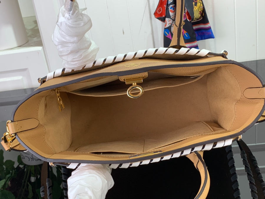 루이비통 온 마이 사이드 토트백 브라운 M21569 21585 302414cm5.jpg