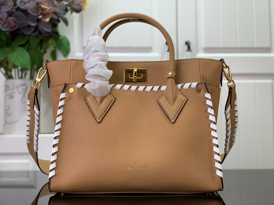 루이비통 온 마이 사이드 토트백 브라운 M21569 21585 302414cm1.jpg