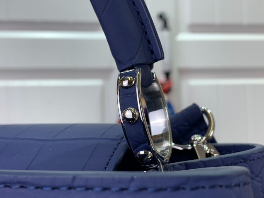 루이비통 카퓌신 핸드백 블루 M48865 27189cm6.jpg