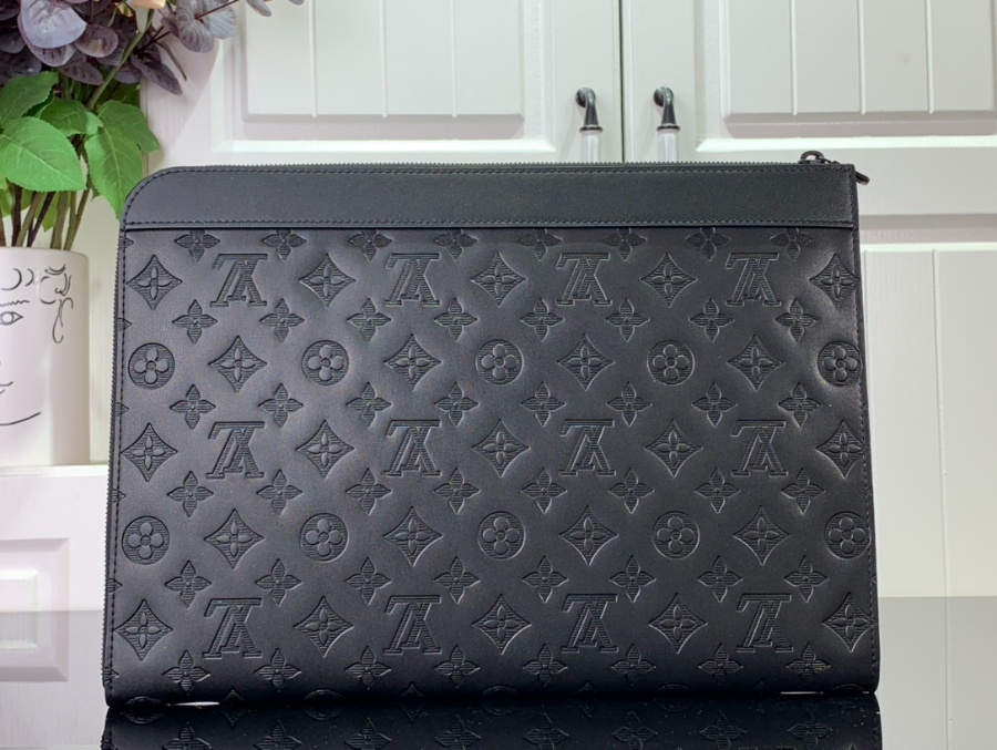 루이비통 포쉐트 주르 모노그램 섀도우 블랙 M82080 35252.8cm2.jpg