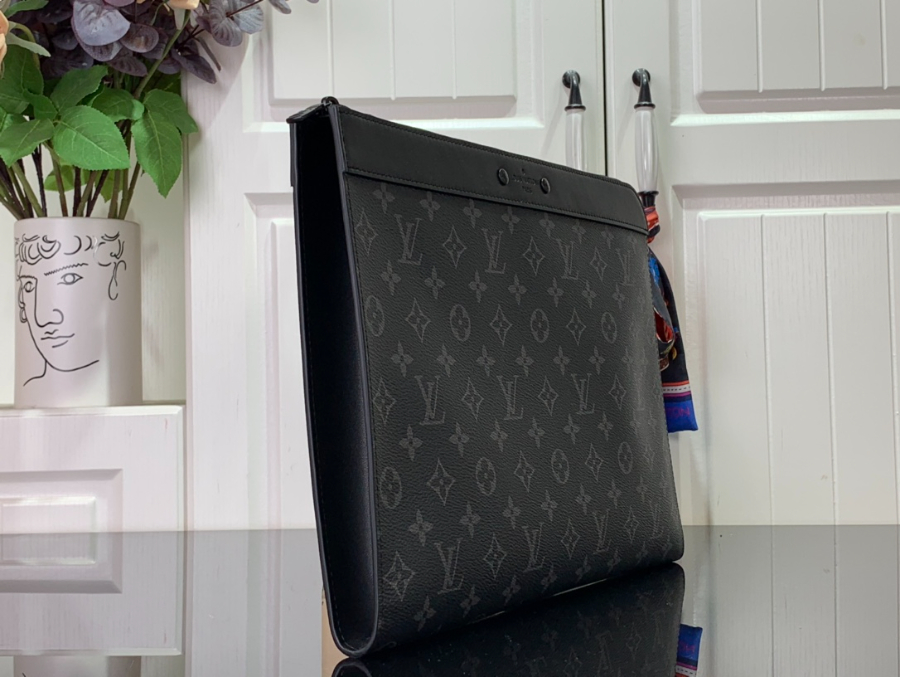 루이비통 포쉐트 주르 모노그램 이클립스 M82074 35252.8cm3.jpg