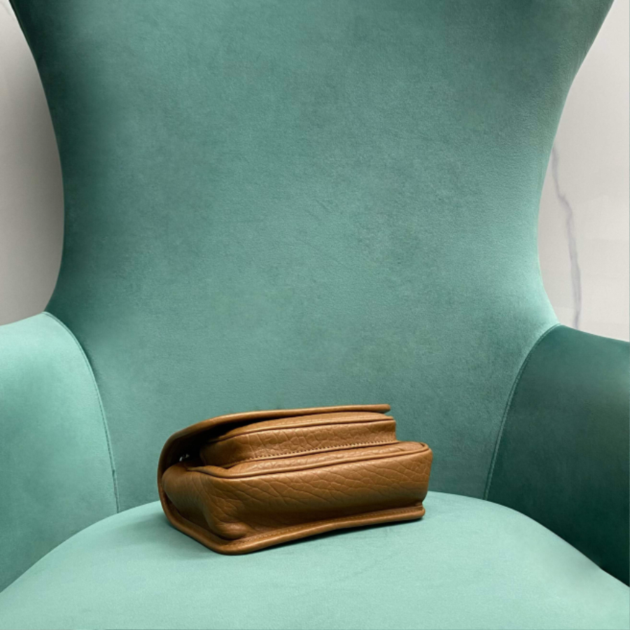 로랑 그레인 램스킨 소재 NIKI 미니 꼬냑 828736 1812.55cm04.jpg