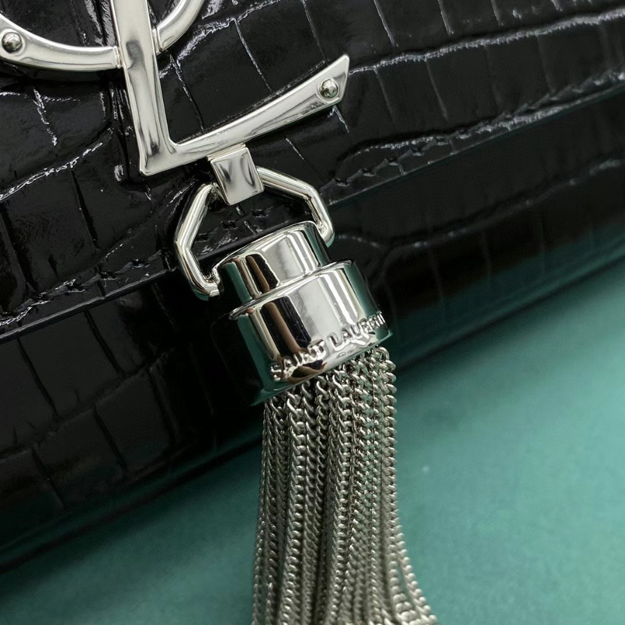 로랑 케이트 미디움 체인 백 태슬 엠보스 크로커다일 샤이니 레더 블랙 실버 354119 24514.5cm07.jpg