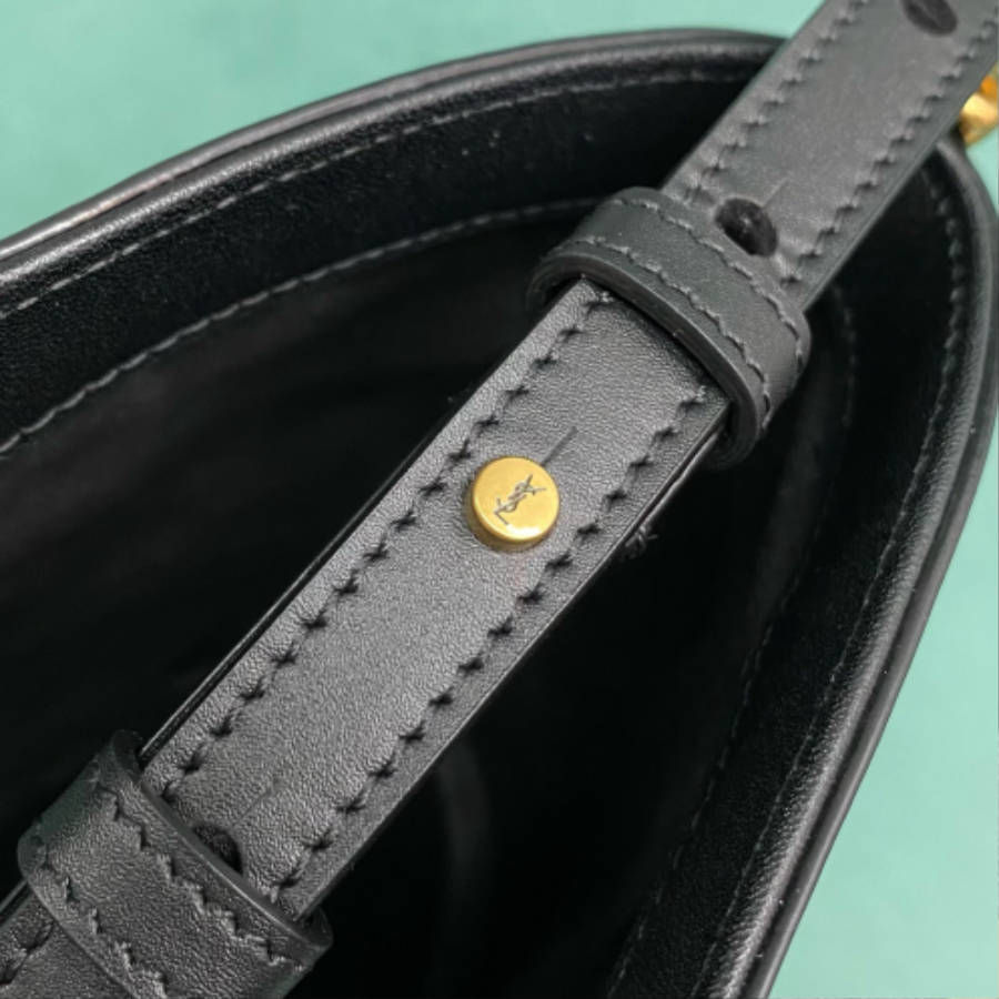 생로랑 CELIA 부드러운 가죽 소재의 미니 토트백 791069 271020cm 블랙6.jpg