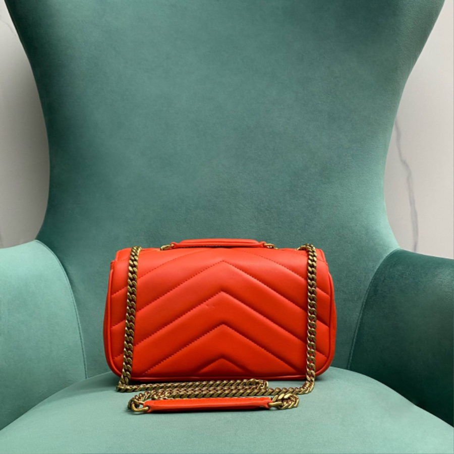 생로랑 MATELASSE 램스킨 소재의 LOULOU 루루 스몰백 801437 24146cm 등적색2.jpg