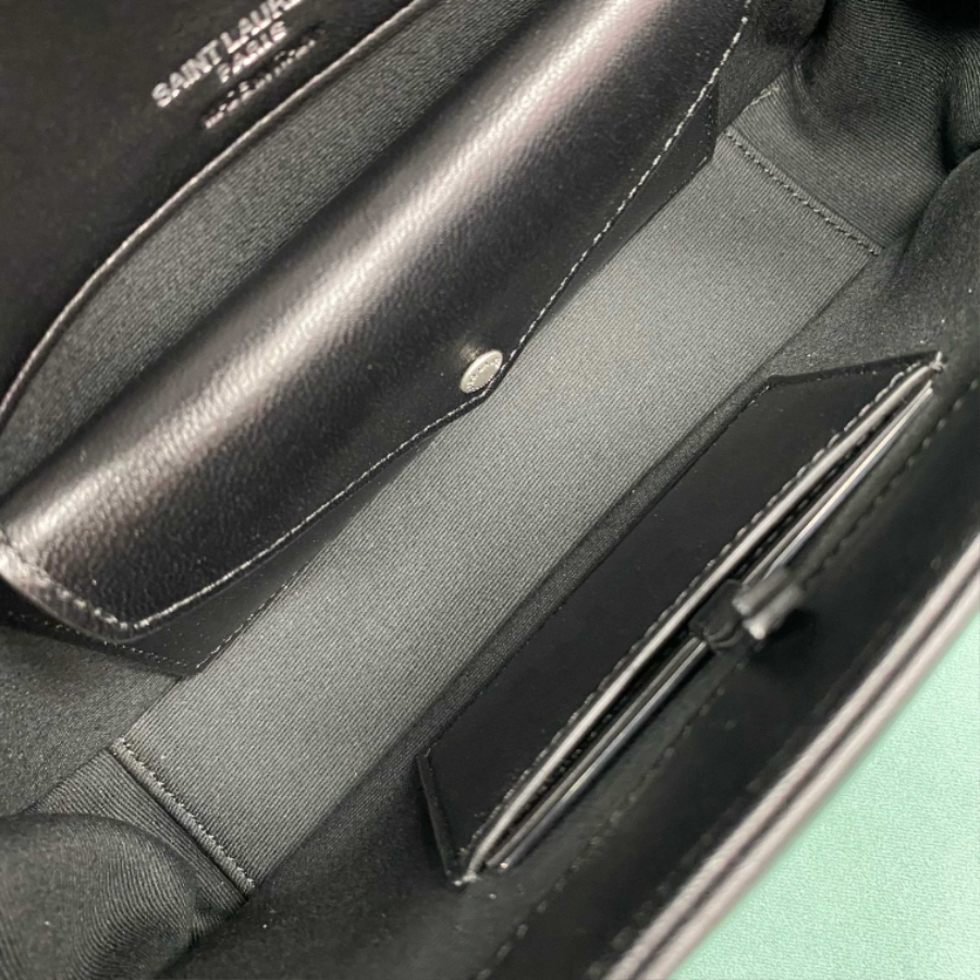생로랑 MATELASSE 램스킨 소재의 LOULOU 루루 스몰백 801437 24146cm 블랙 실버03.jpg