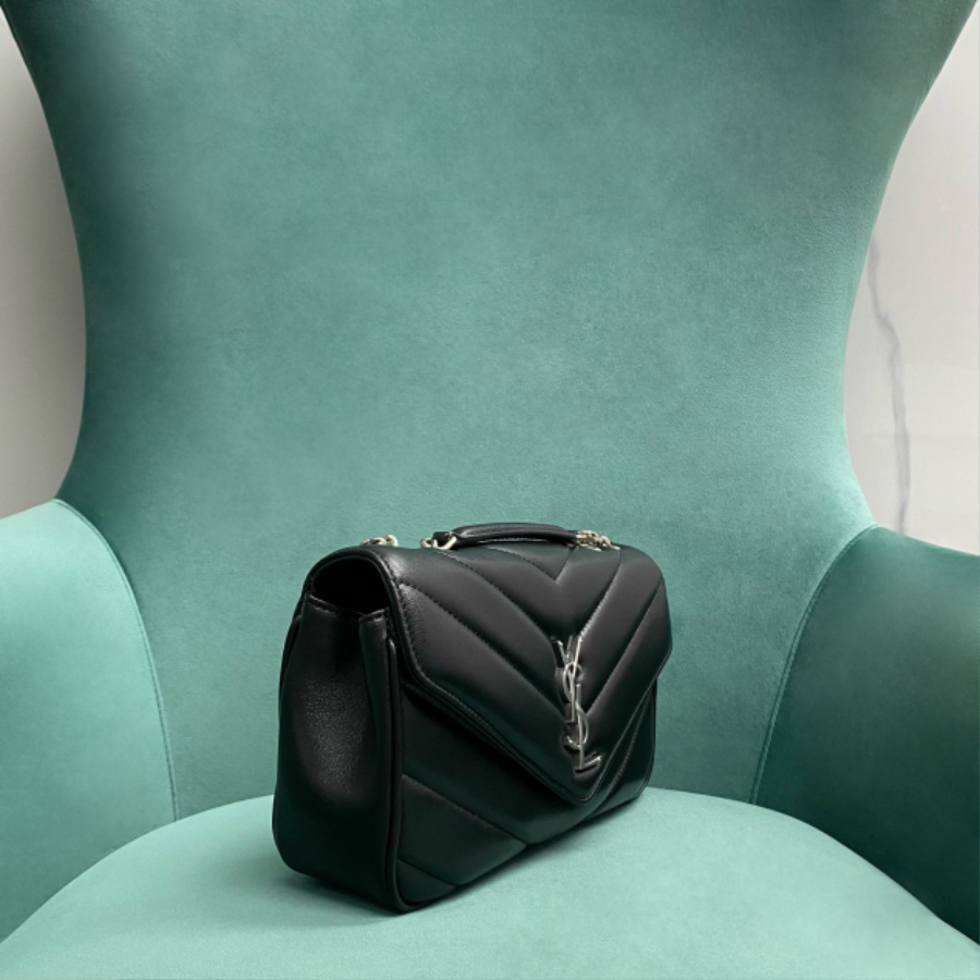 생로랑 MATELASSE 램스킨 소재의 LOULOU 루루 스몰백 801437 24146cm 블랙 실버04.jpg