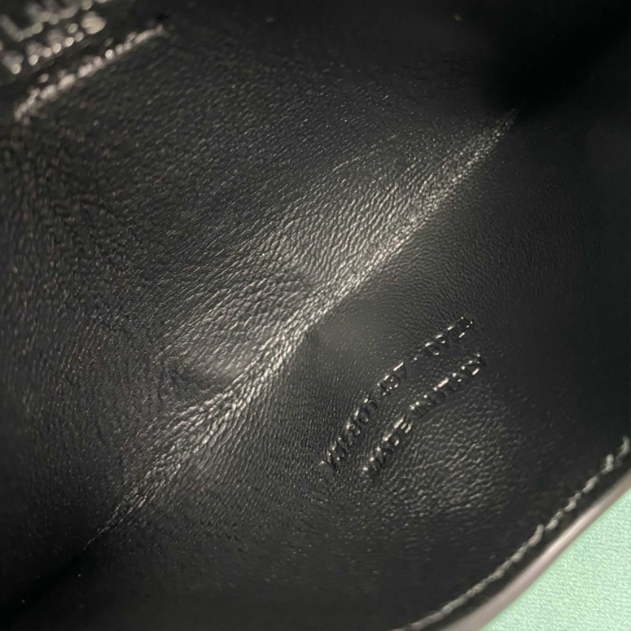 생로랑 MATELASSE 램스킨 소재의 LOULOU 루루 스몰백 801437 24146cm 블랙 실버09.jpg