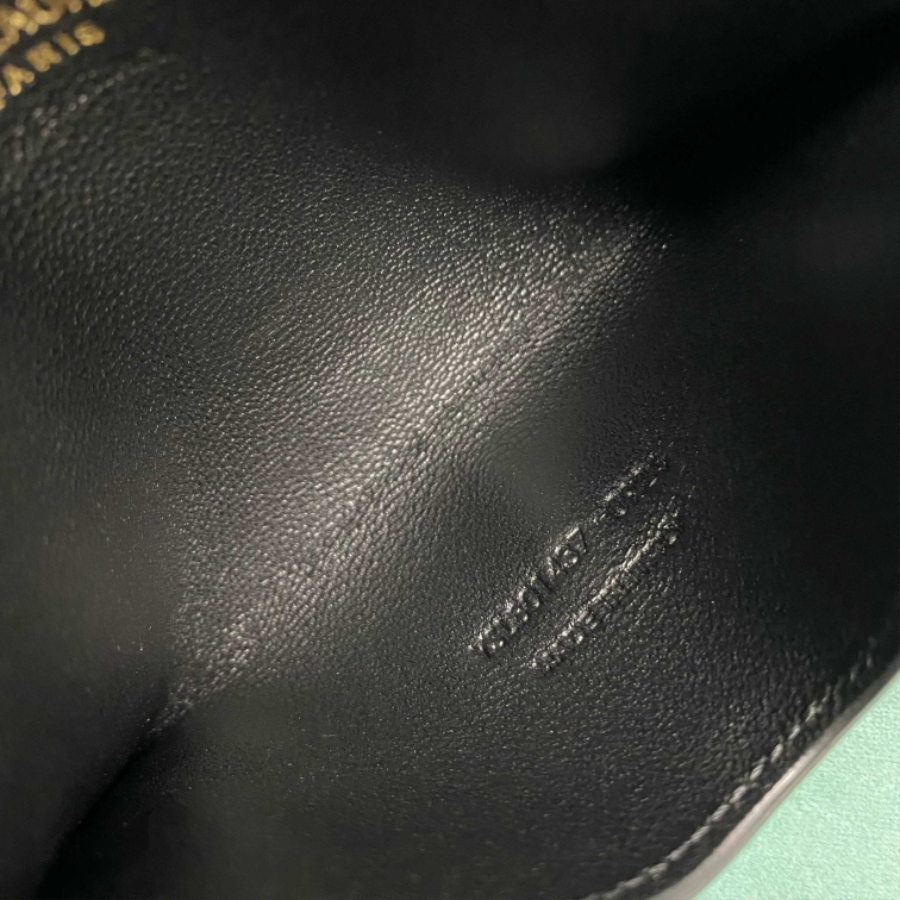 생로랑 MATELASSE 램스킨 소재의 LOULOU 루루 스몰백 801437 24146cm 와인9.jpg