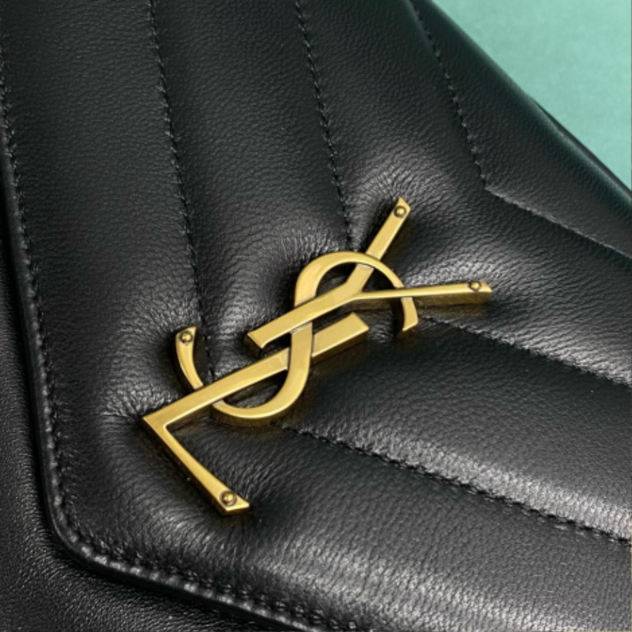 생로랑 MATELASSE 마틀라세 램스킨 소재의 LOULOU 루루 미디엄 백 801439 29178cm 블랙 골드5.jpg