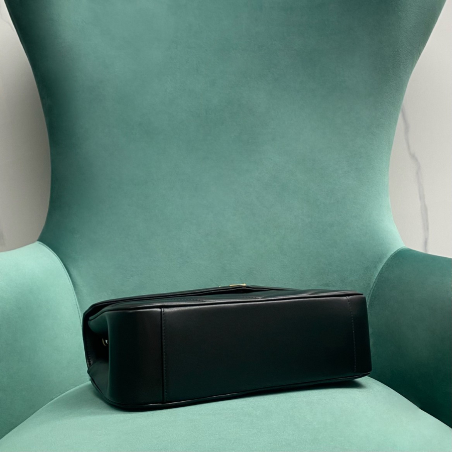 생로랑 MATELASSE 마틀라세 램스킨 소재의 LOULOU 루루 미디엄 백 801439 29178cm 블랙 골드4.jpg