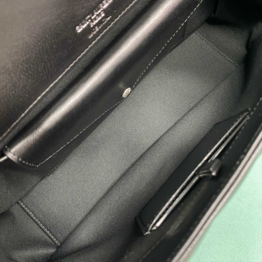 생로랑 MATELASSE 마틀라세 램스킨 소재의 LOULOU 루루 미디엄 백 801439 29178cm 블랙 실버03.jpg
