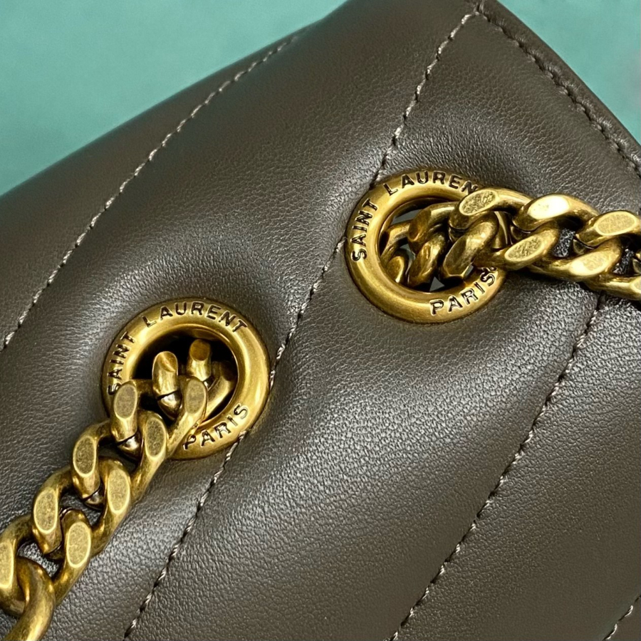 생로랑 MATELASSE 마틀라세 램스킨 소재의 LOULOU 루루 미디엄 백 801439 29178cm 올리브6.jpg