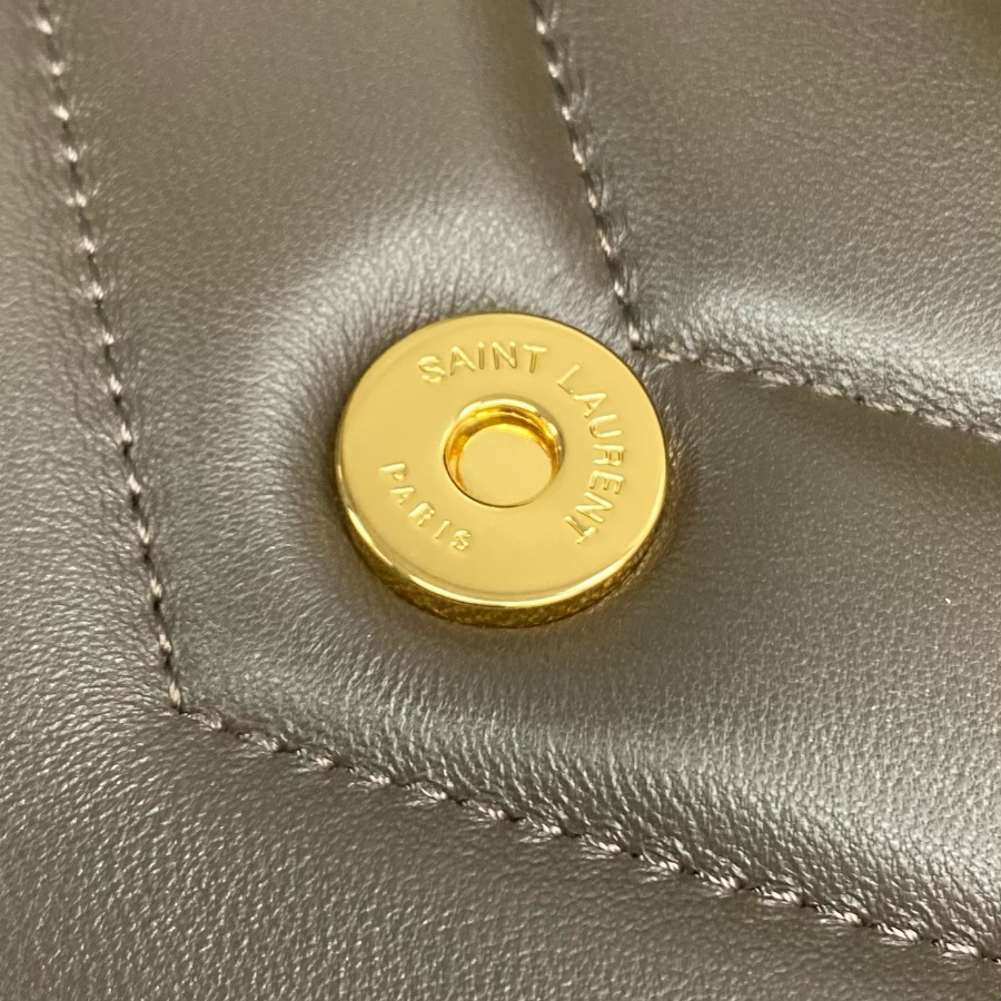 생로랑 MATELASSE 마틀라세 램스킨 소재의 LOULOU 루루 미디엄 백 801439 29178cm 올리브7.jpg