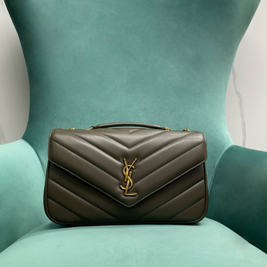 생로랑 MATELASSE 마틀라세 램스킨 소재의 LOULOU 루루 미디엄 백 801439 29178cm 올리브1.jpg