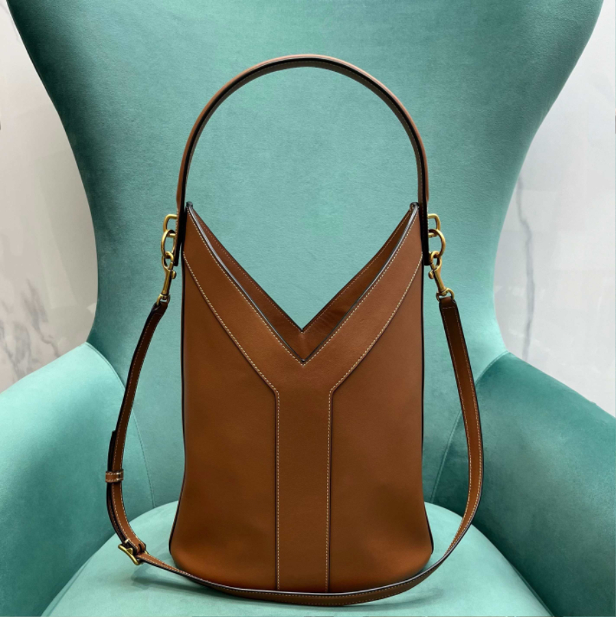 생로랑 가죽 소재 Y 탑 핸들 버킷 백 브라운 840891 253415cm02.jpg