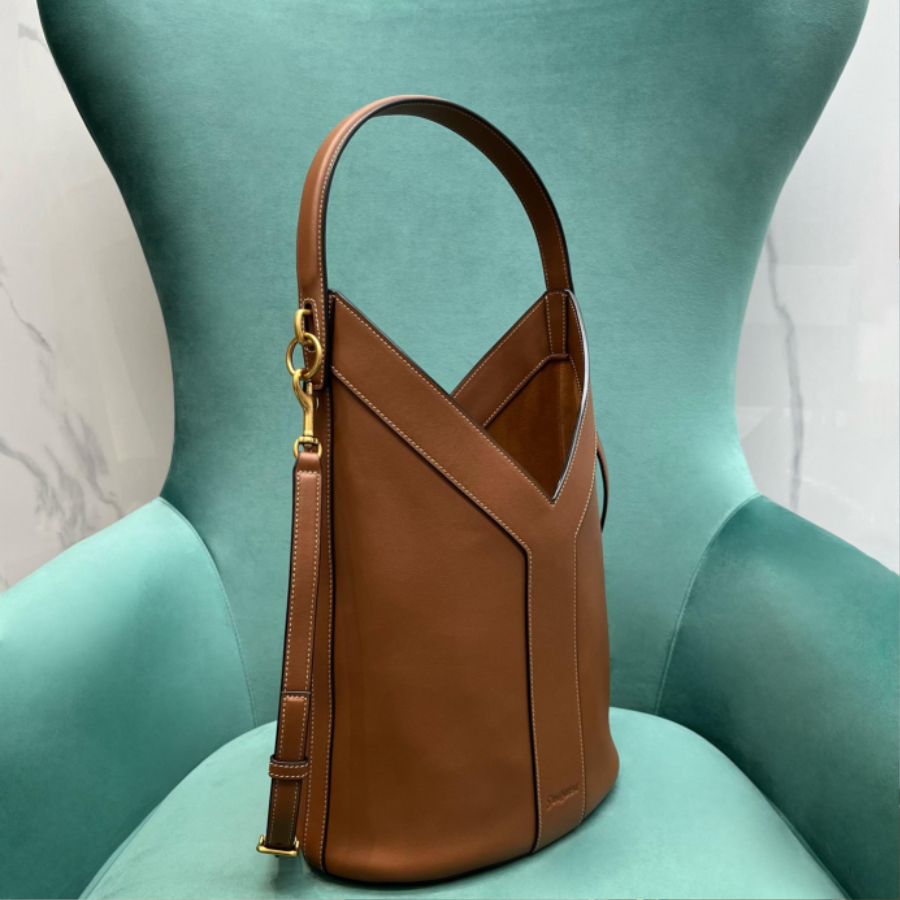 생로랑 가죽 소재 Y 탑 핸들 버킷 백 브라운 840891 253415cm04.jpg