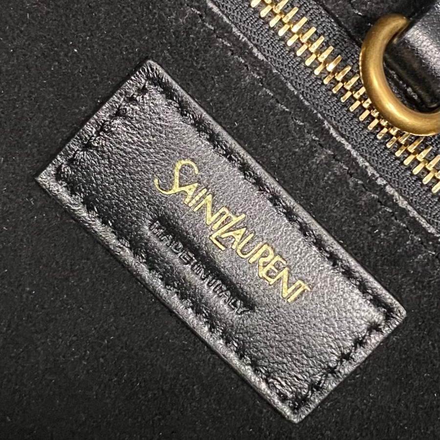 생로랑 가죽 소재의 Y 스몰 호보백 블랙 833160 2514.526cm08.jpg