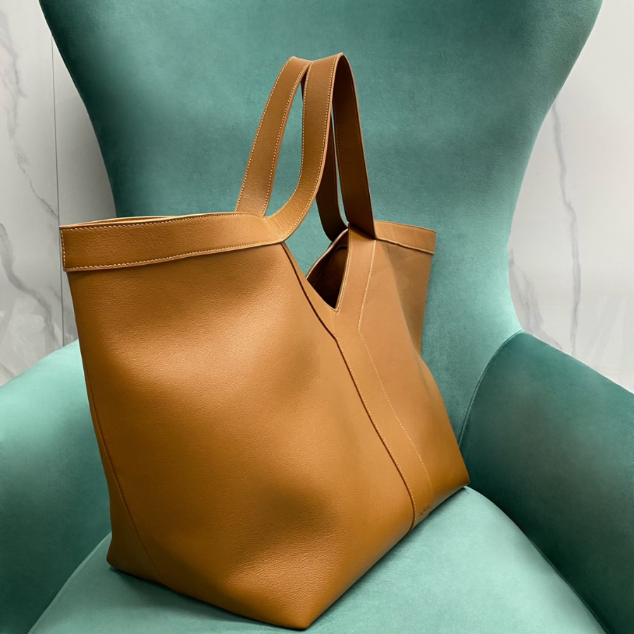 생로랑 가죽 소재의 Y 토트 817602 372333cm 브라운3.jpg