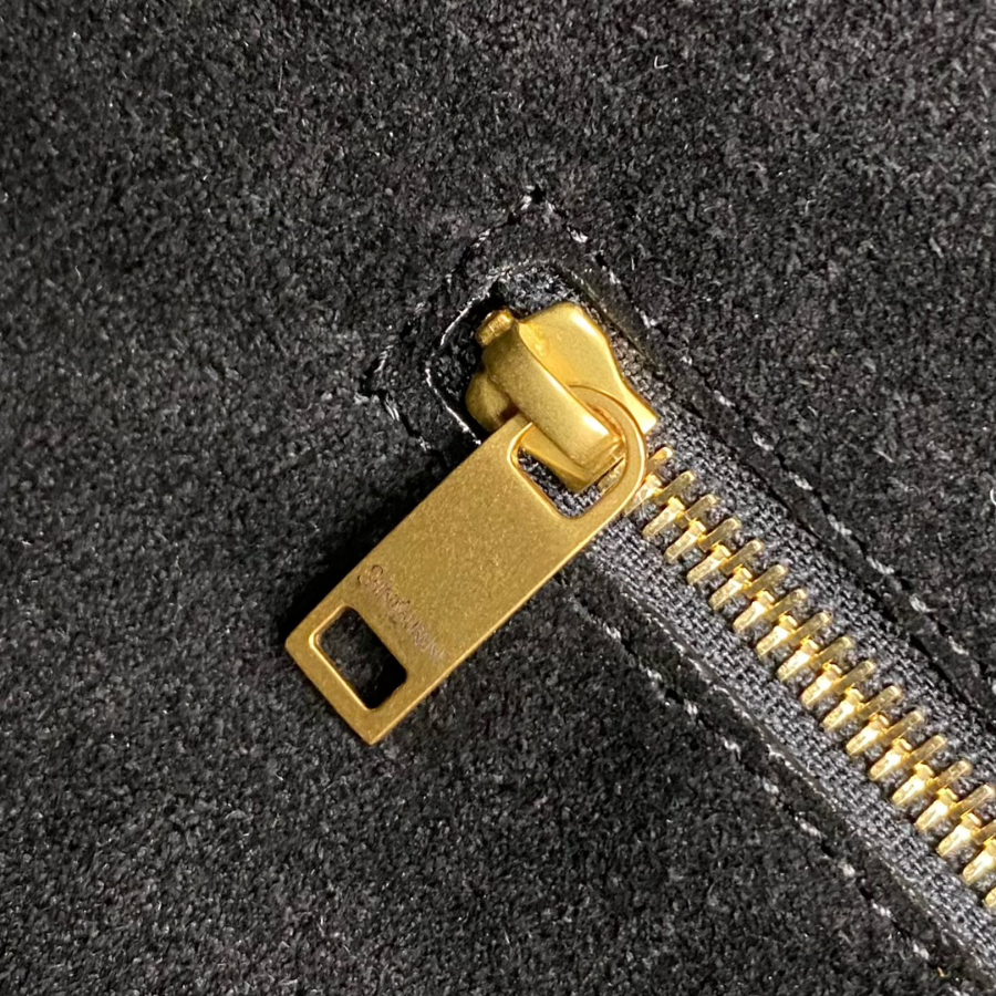 생로랑 가죽 소재의 Y 토트 817602 372333cm 블랙6.jpg