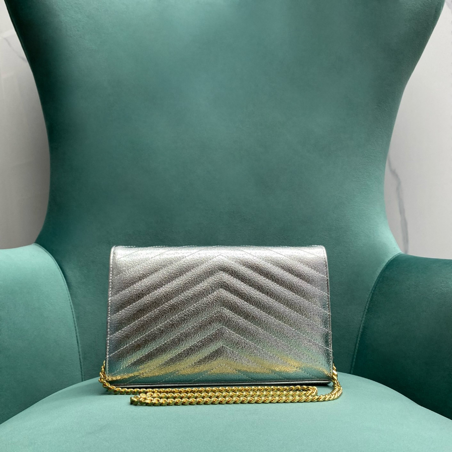 생로랑 그랑 드 뿌드르 가죽 소재 CASSANDER 클래식 체인 지갑 377828 22.5414cm 실버2.jpg