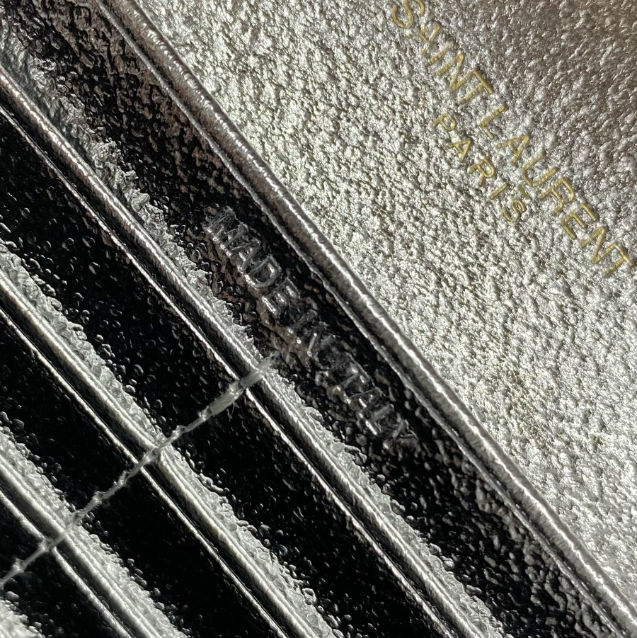 생로랑 그랑 드 뿌드르 가죽 소재 CASSANDER 클래식 체인 지갑 377828 22.5414cm 실버9.jpg