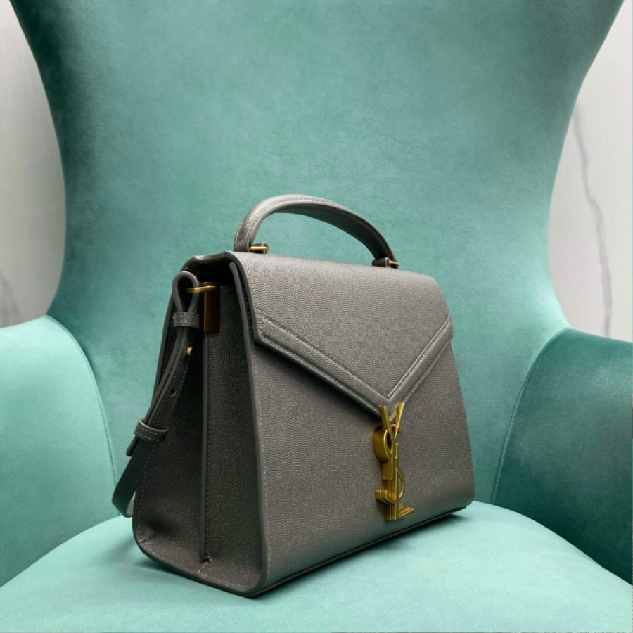 생로랑 그랑 드 뿌드르 엠보스드 가죽 소재의 CASSANDRA 미디엄 탑 핸들 백 그레이 623931 241019.5cm4.jpg